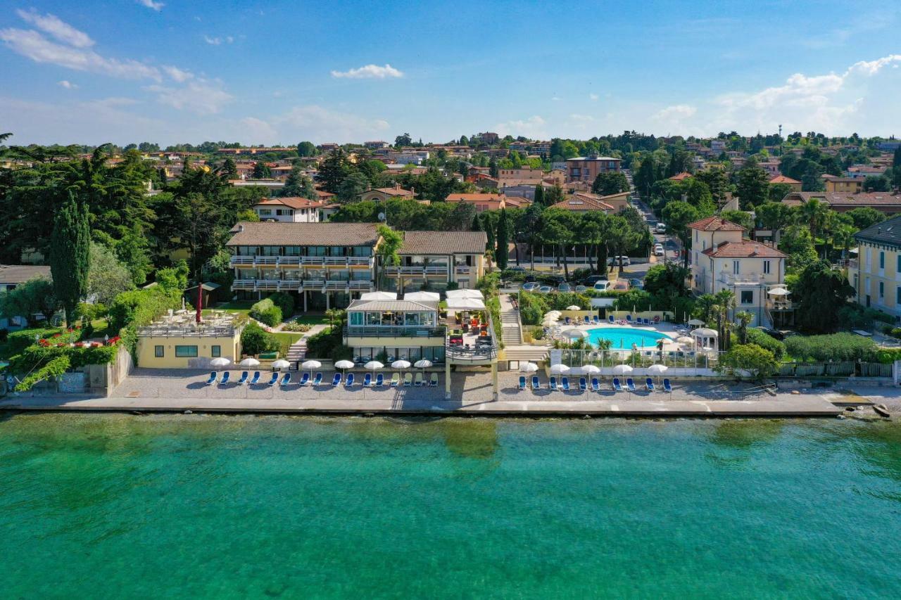 Отель Lido International Дезенцано-дель-Гарда Экстерьер фото
